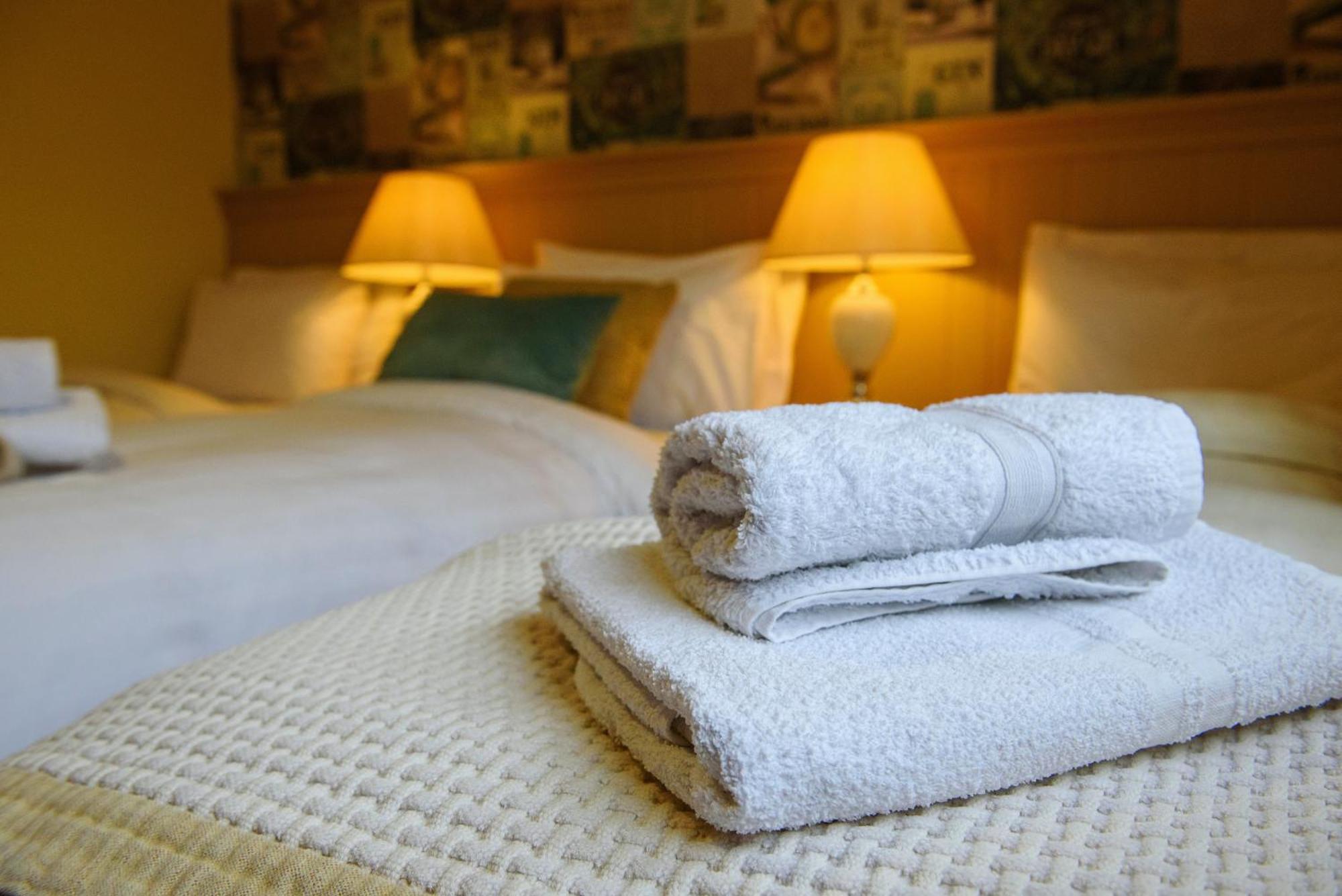 Waterfront Self Catering Houses Carrick-on-Shannon ภายนอก รูปภาพ