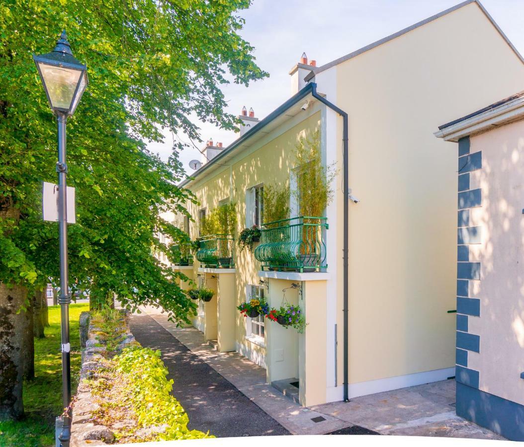 Waterfront Self Catering Houses Carrick-on-Shannon ภายนอก รูปภาพ
