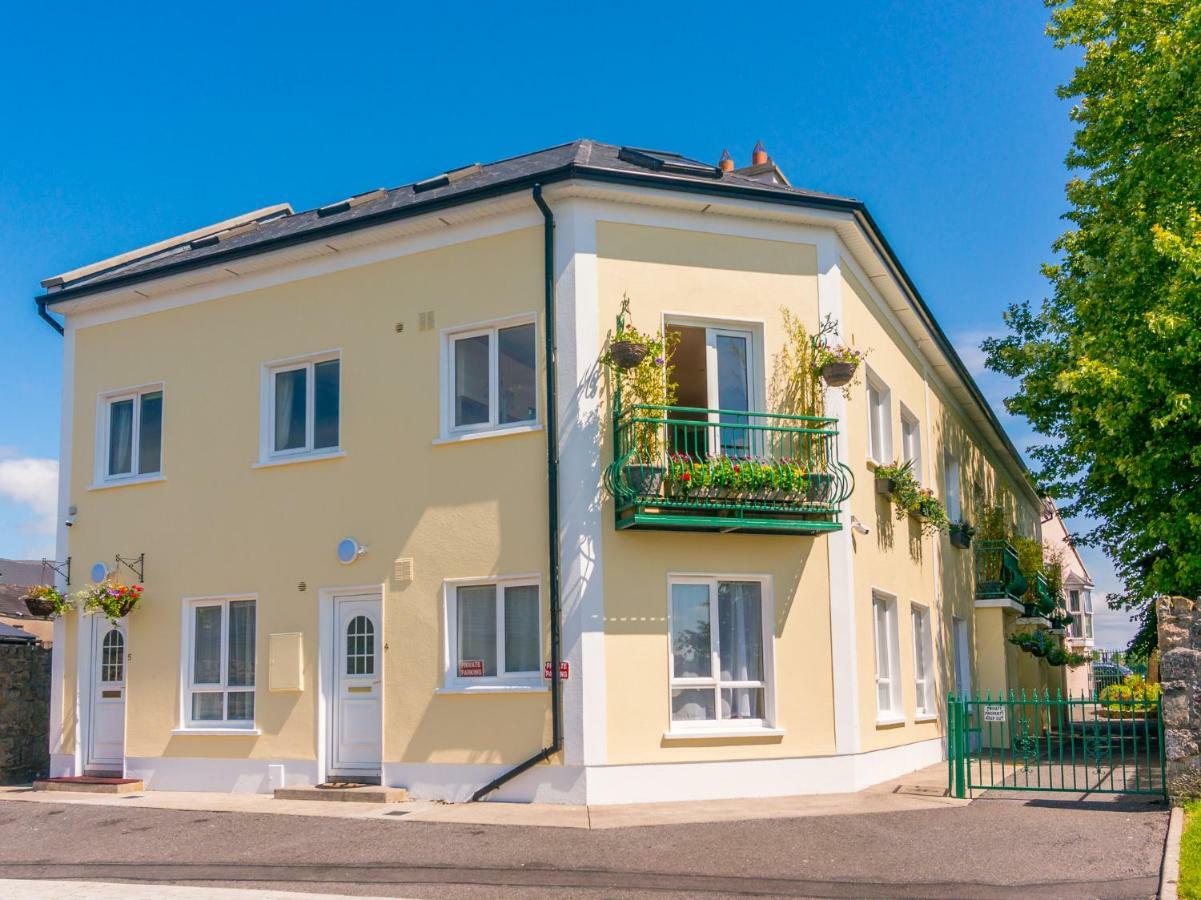 Waterfront Self Catering Houses Carrick-on-Shannon ภายนอก รูปภาพ