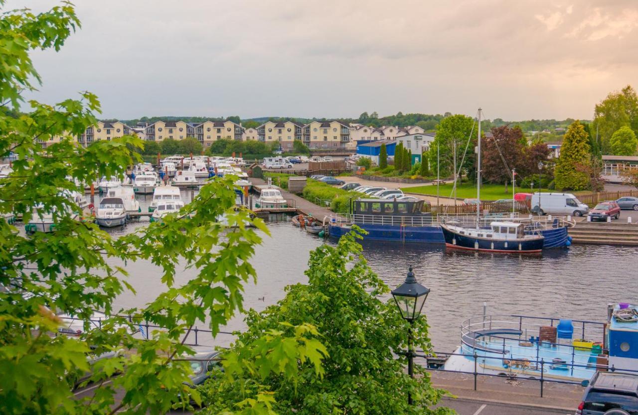 Waterfront Self Catering Houses Carrick-on-Shannon ภายนอก รูปภาพ